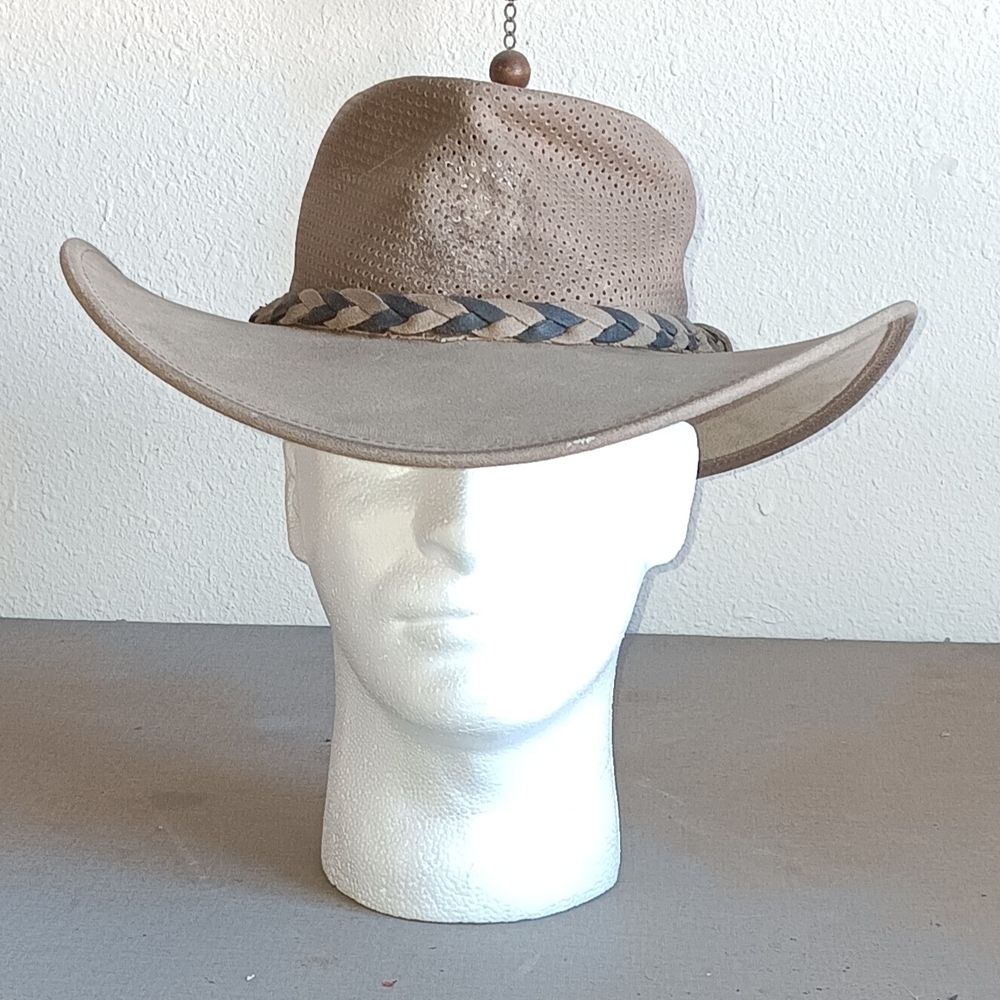 The "Fold Up" Airflow Hat by Minnetonka - Sz Small